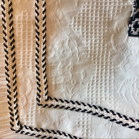 Papermoon Sessilee Split Neck Top - Picture 4 of 8